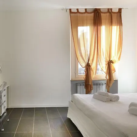 Corsica Halldis Apartment 호텔 밀라노
